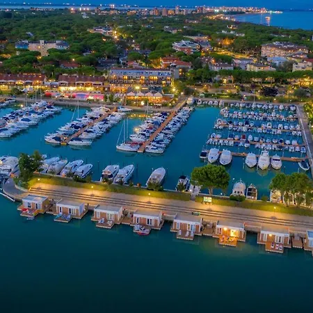 Marina Uno Floating Lignano Sabbiadoro