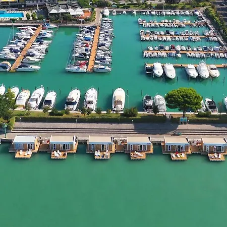 Botel Marina Uno Floating Lignano Sabbiadoro